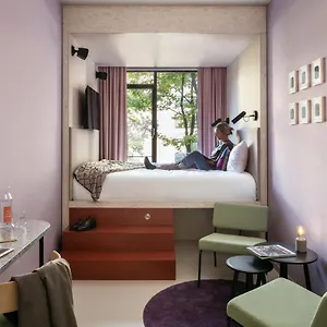 3* Otel Unplugged